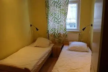 Хостел Frolic Goats