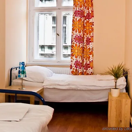 Frolic Goats אכסניה *