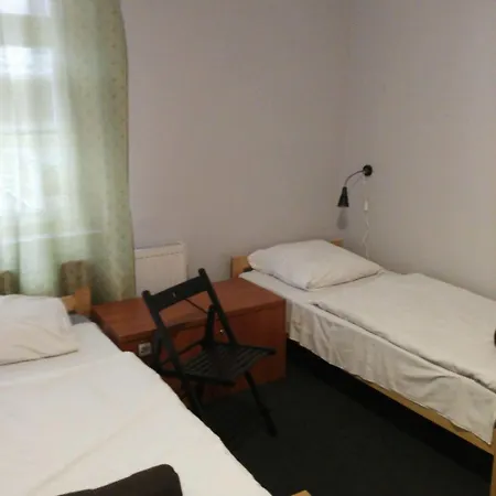 אכסניה Frolic Goats *