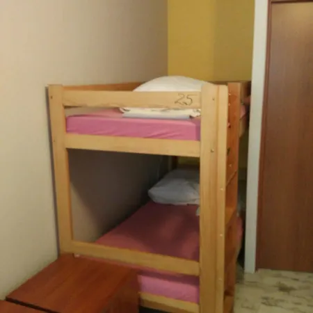 Frolic Goats אכסניה *