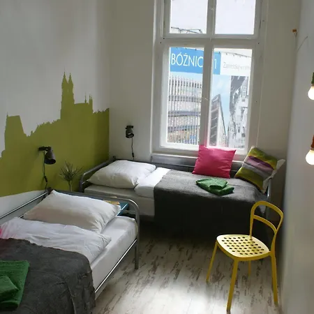 Frolic Goats אכסניה