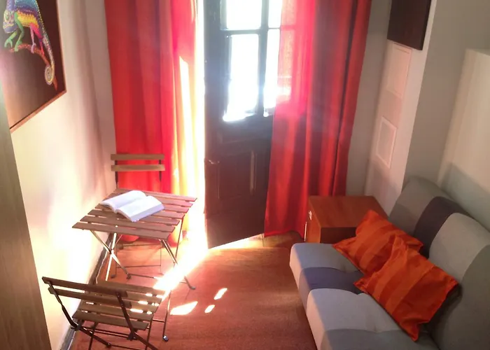 Albergue Frolic Goats