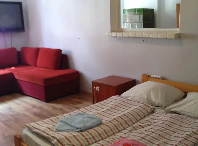 Frolic Goats Albergue